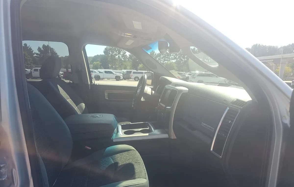2018 RAM 1500 BIG HORN EXTENDED CAB MEDIUM BED 5