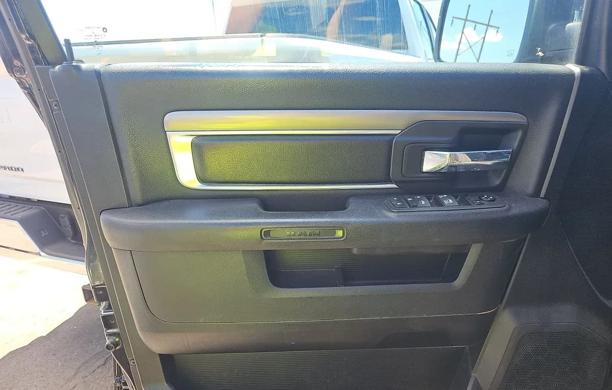 2022 RAM 1500 CLASSIC WARLOCK EXTENDED CAB MEDIUM BED 6
