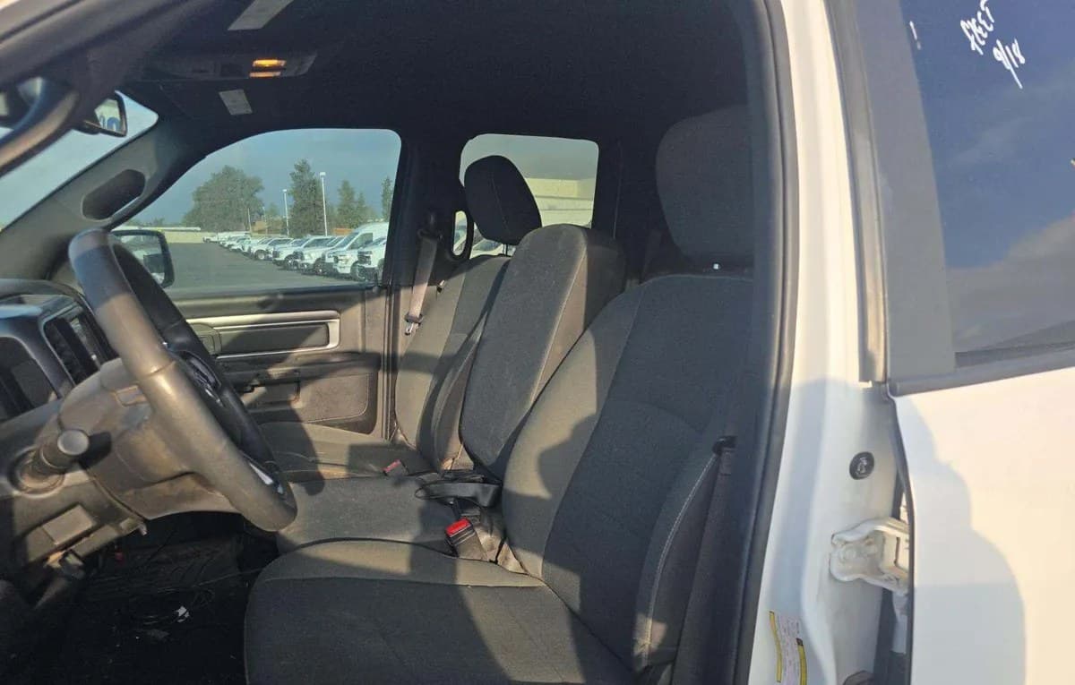 2022 RAM 1500 CLASSIC WARLOCK EXTENDED CAB MEDIUM BED 4