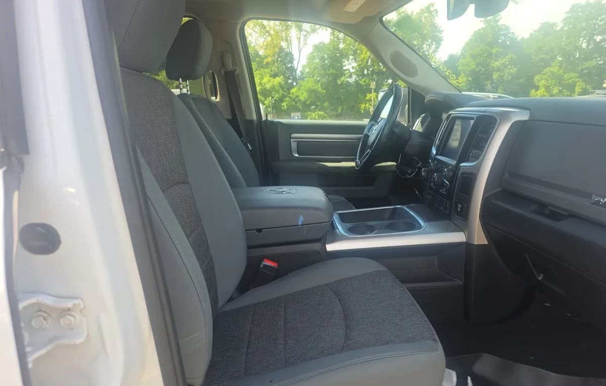 2018 RAM 1500 BIG HORN EXTENDED CAB MEDIUM BED 5