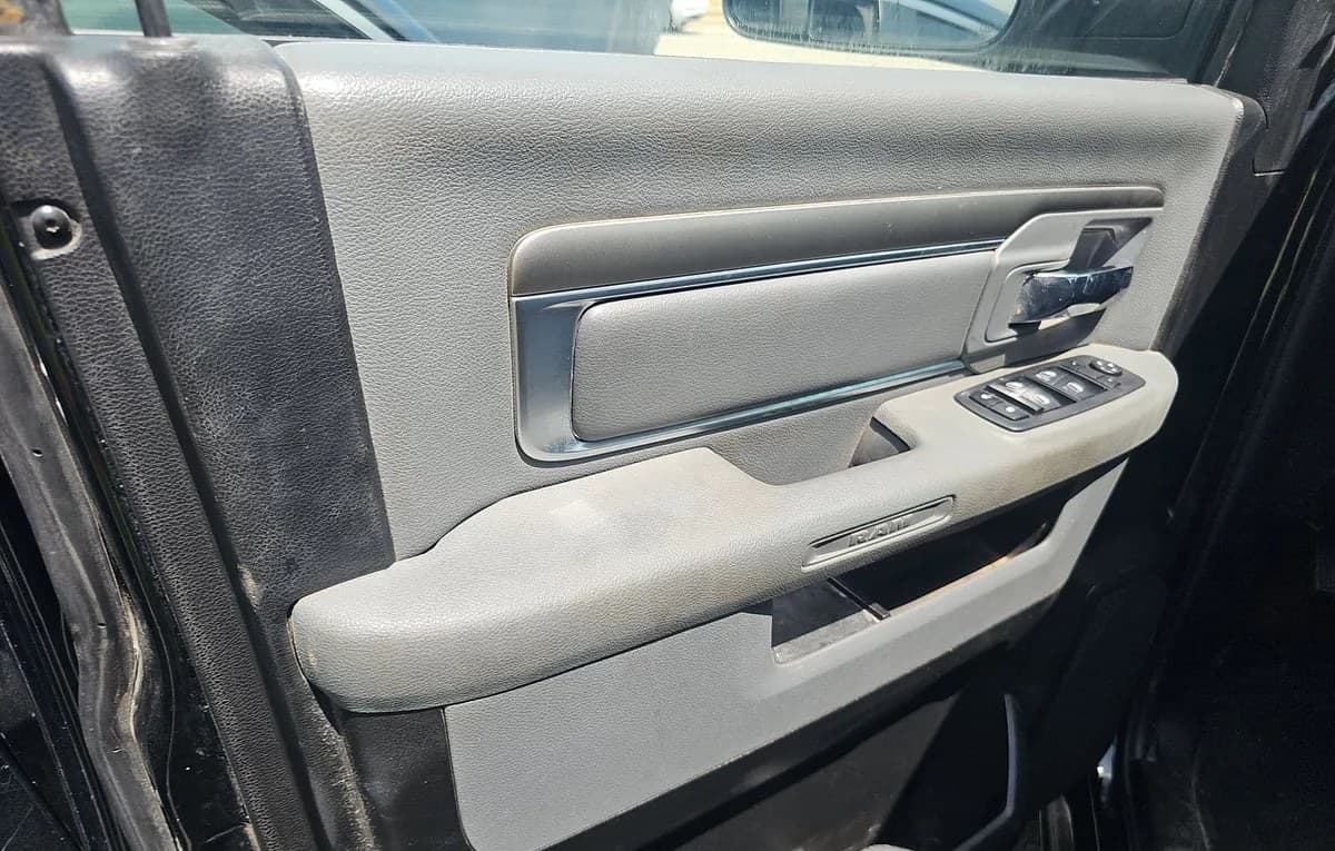 2019 RAM 1500 CLASSIC WARLOCK EXTENDED CAB MEDIUM BED 6