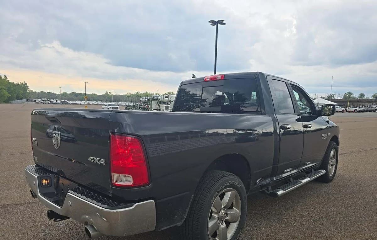 2018 RAM 1500 BIG HORN EXTENDED CAB MEDIUM BED 4