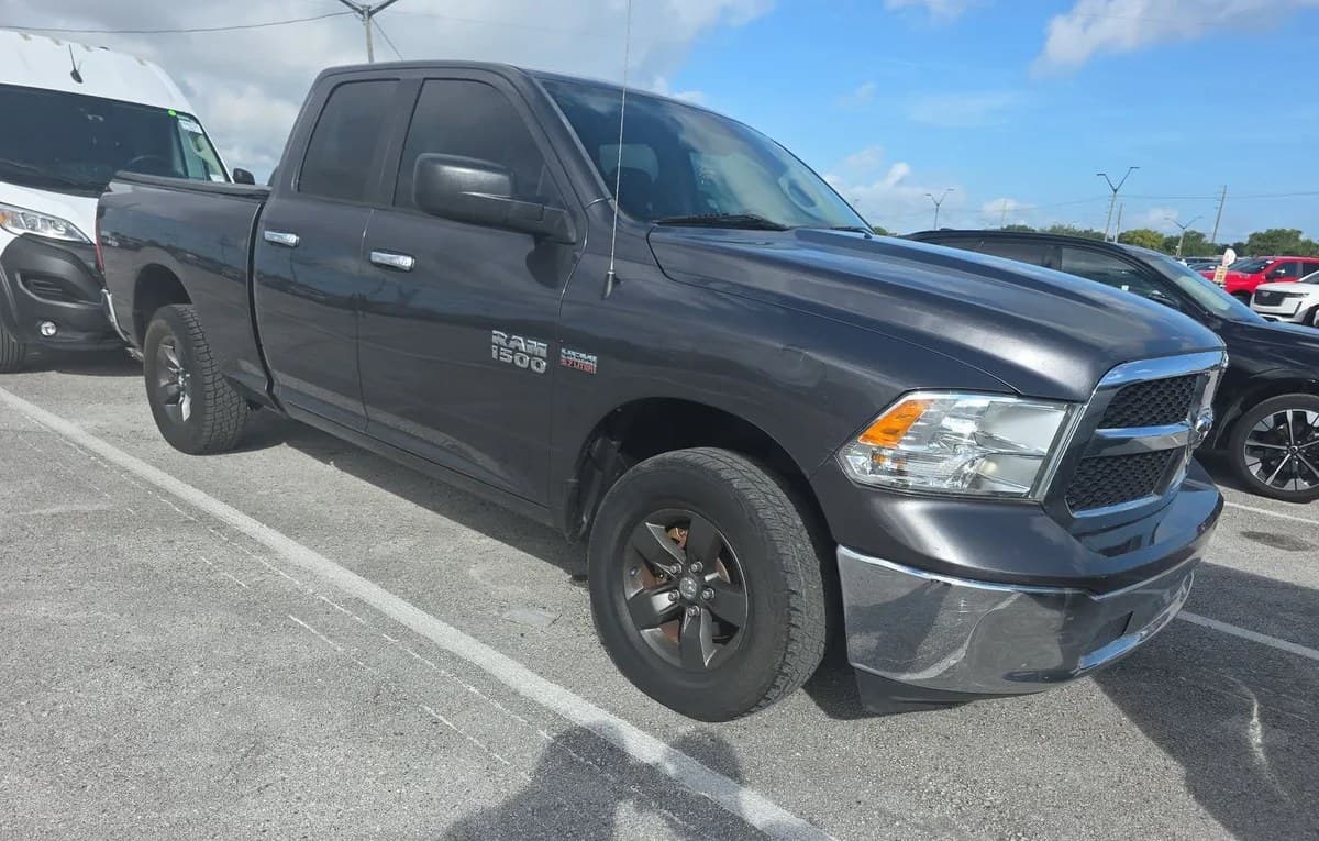 2017 RAM 1500 SLT EXTENDED CAB MEDIUM BED 4