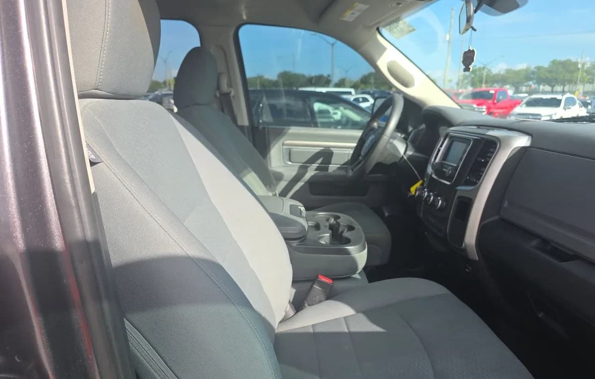 2017 RAM 1500 SLT EXTENDED CAB MEDIUM BED 5