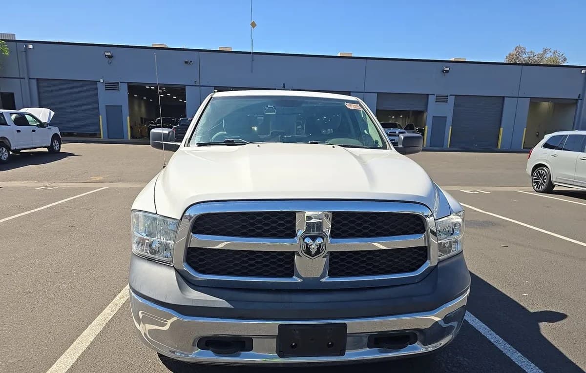 2018 RAM 1500 TRADESMAN CREW CAB SHORT BED 3