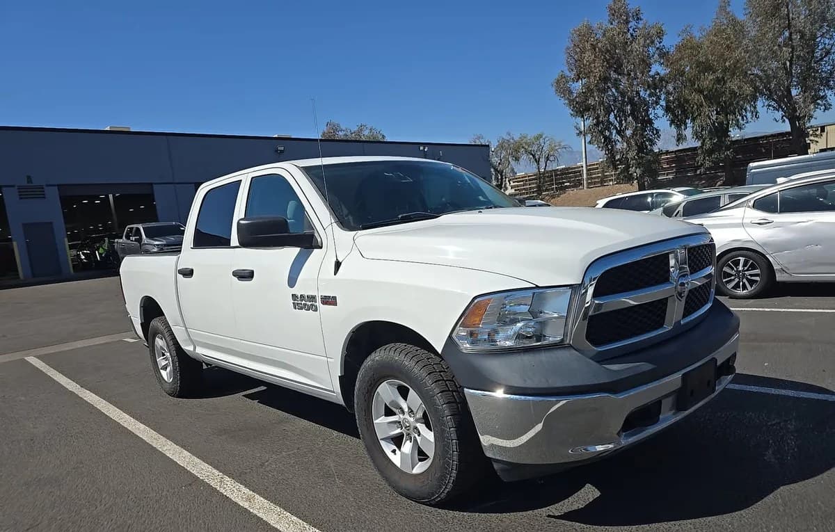 2018 RAM 1500 TRADESMAN CREW CAB SHORT BED 4