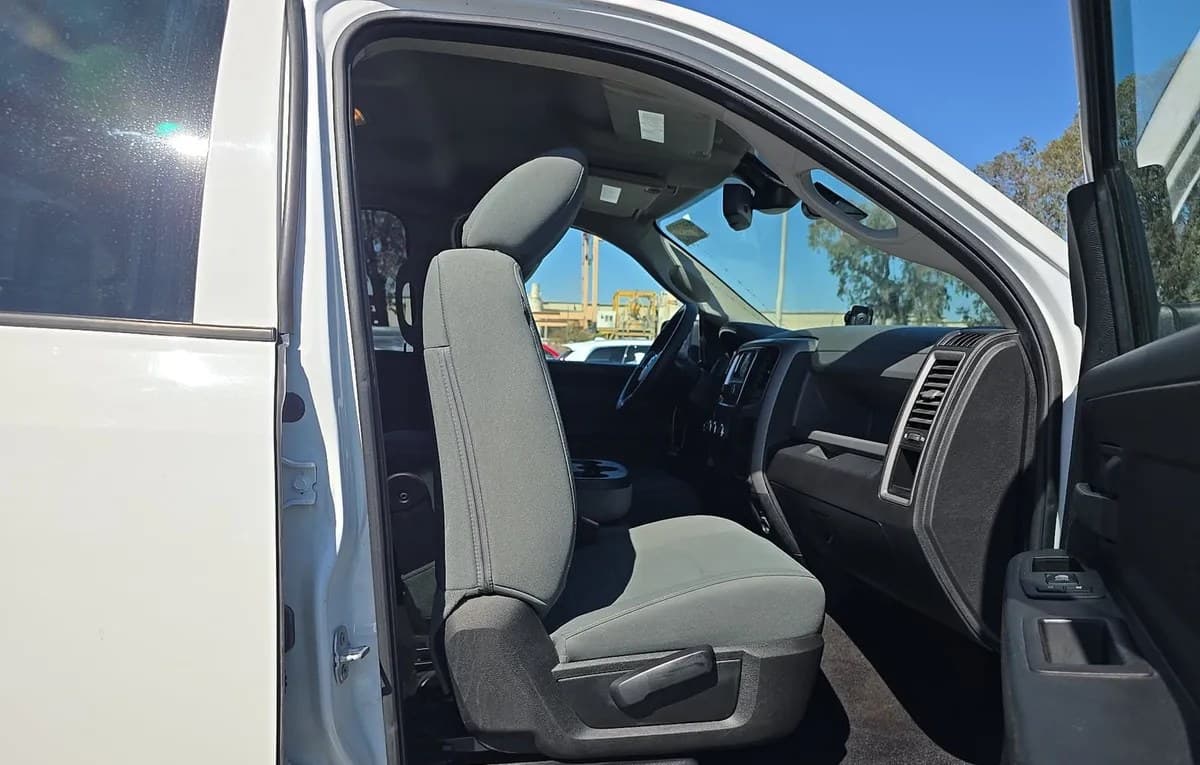2018 RAM 1500 TRADESMAN CREW CAB SHORT BED 5