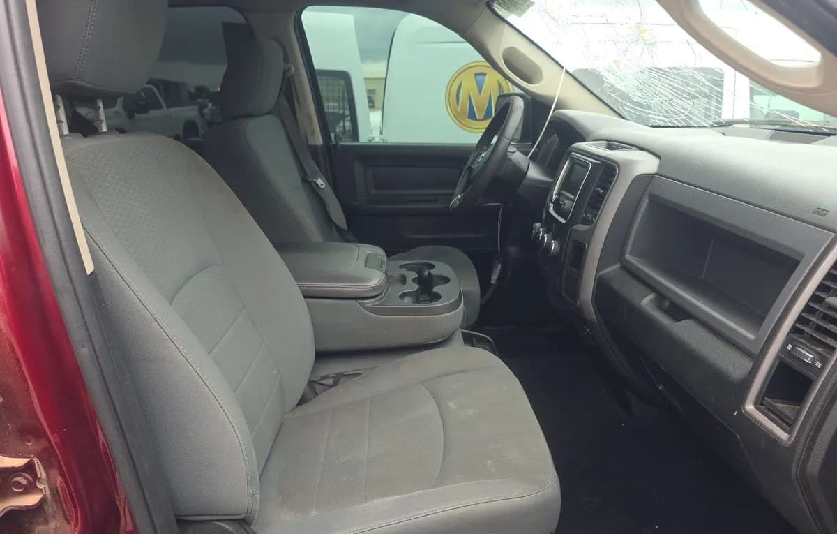 2019 RAM 1500 CLASSIC TRADESMAN CREW CAB SHORT BED 6