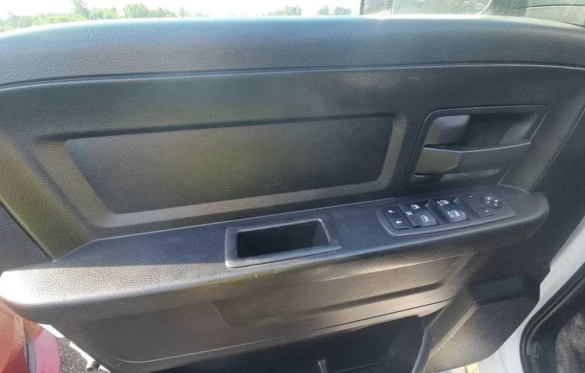 2018 RAM 1500 ST CREW CAB SHORT BED 6