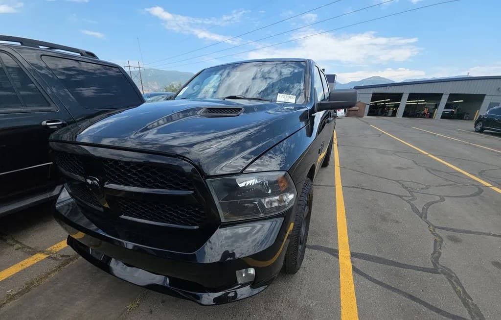 2019 RAM 1500 CLASSIC EXPRESS CREW CAB SHORT BED 1