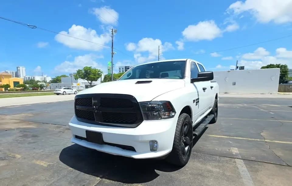 2019 RAM 1500 CLASSIC EXPRESS CREW CAB SHORT BED 1