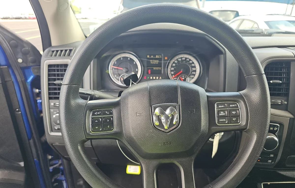 2019 RAM 1500 CLASSIC EXPRESS CREW CAB SHORT BED 7