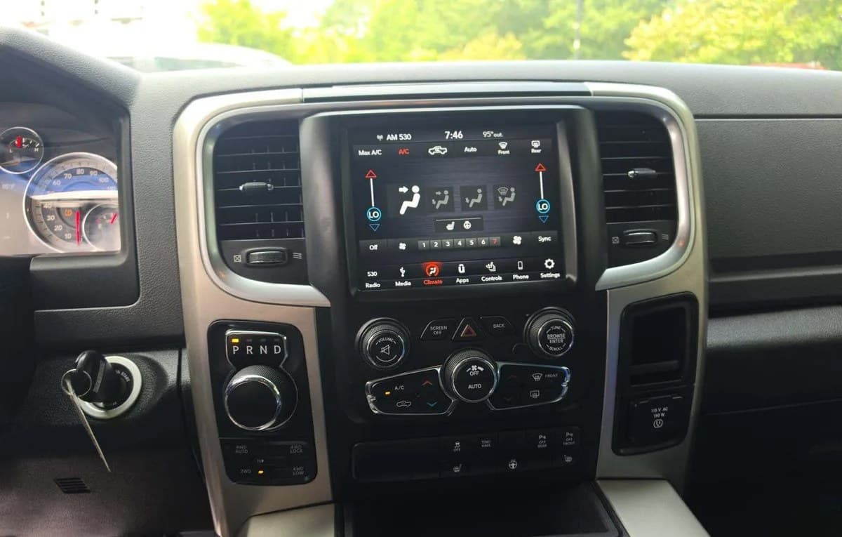 2018 RAM 1500 BIG HORN CREW CAB SHORT BED 7