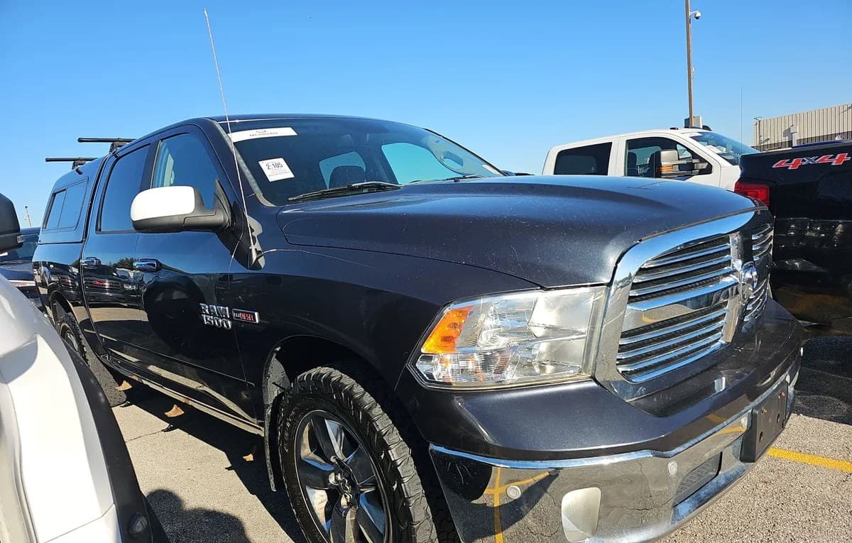 2017 RAM 1500 BIG HORN CREW CAB SHORT BED 4