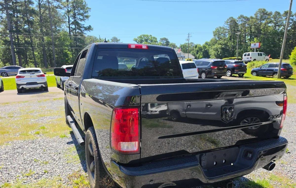 2018 RAM 1500 BIG HORN CREW CAB SHORT BED 3