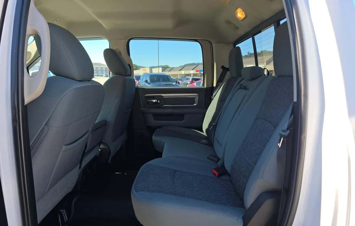 2017 RAM 1500 BIG HORN CREW CAB SHORT BED 7