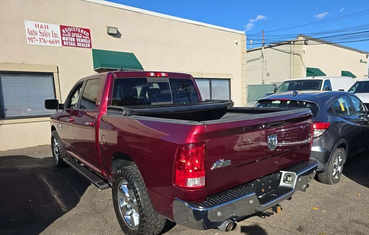 2017 RAM 1500 BIG HORN CREW CAB SHORT BED 3