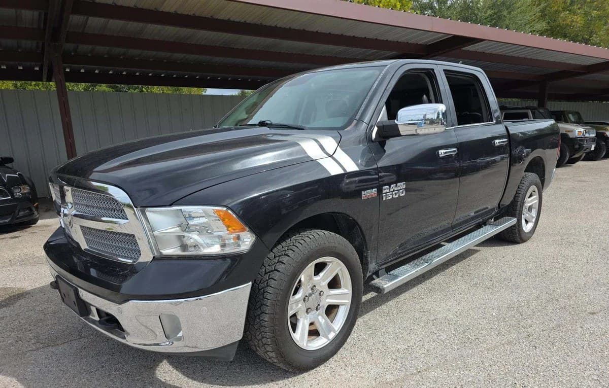 2017 RAM 1500 LONE STAR SILVER CREW CAB SHORT BED 2
