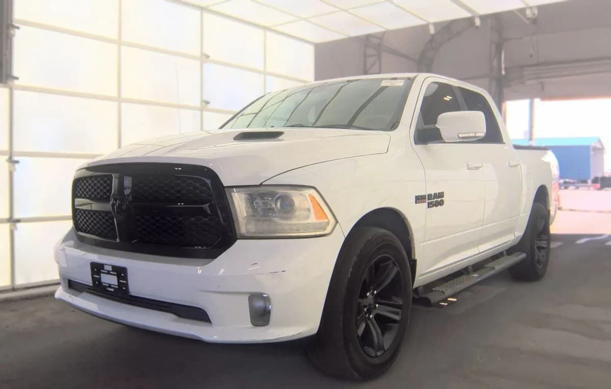 2017 RAM 1500 NIGHT CREW CAB SHORT BED 2