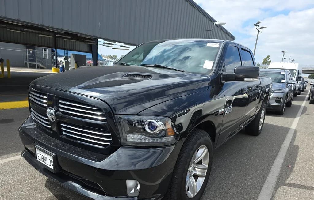 2017 RAM 1500 SPORT CREW CAB SHORT BED