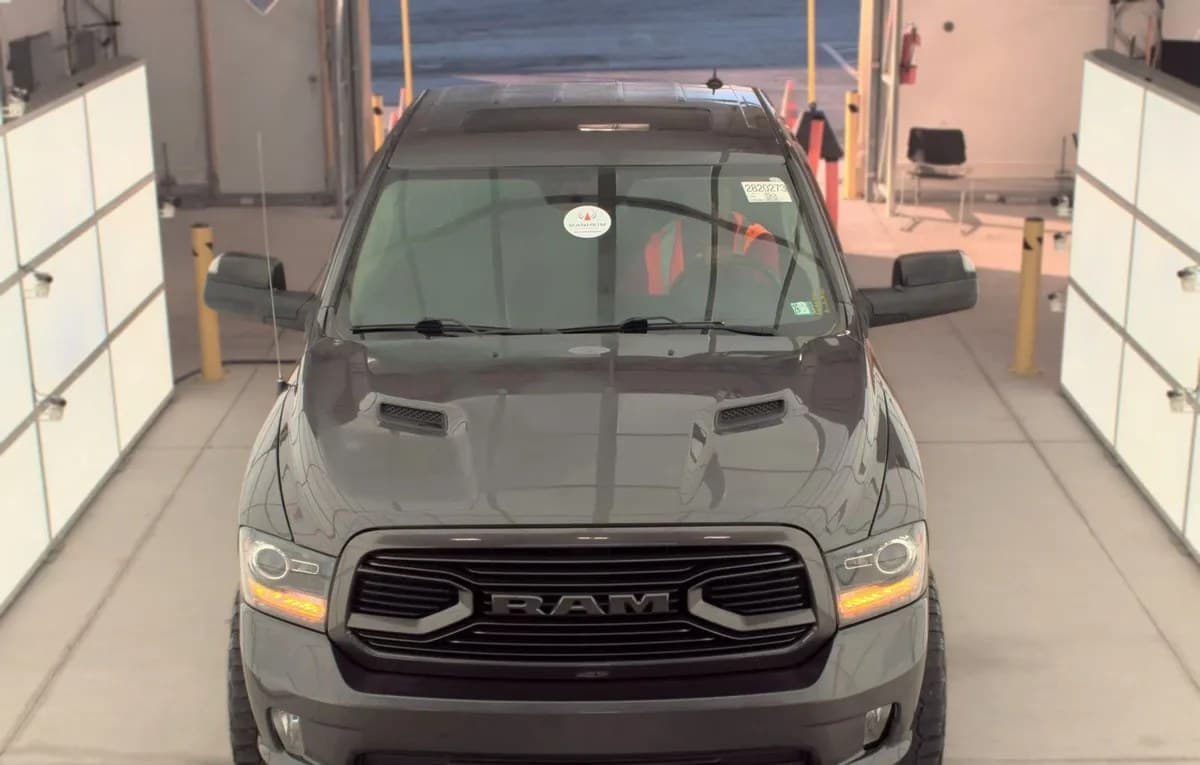 2018 RAM 1500 SPORT CREW CAB SHORT BED 3