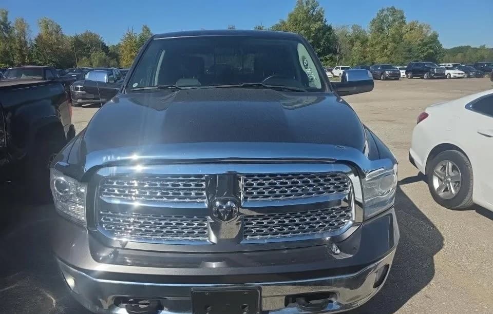2018 RAM 1500 LARAMIE CREW CAB SHORT BED 3