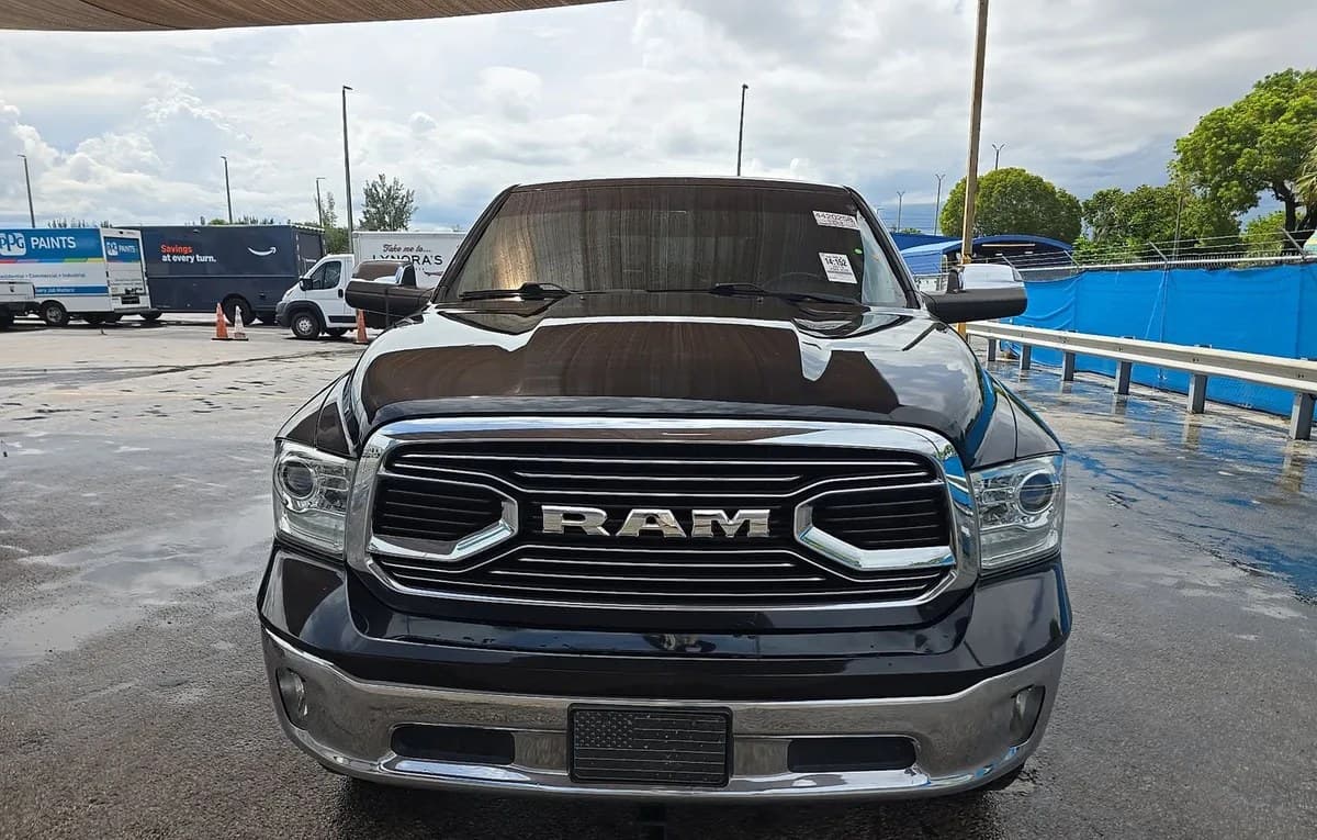 2019 RAM 1500 CLASSIC LARAMIE CREW CAB SHORT BED 3