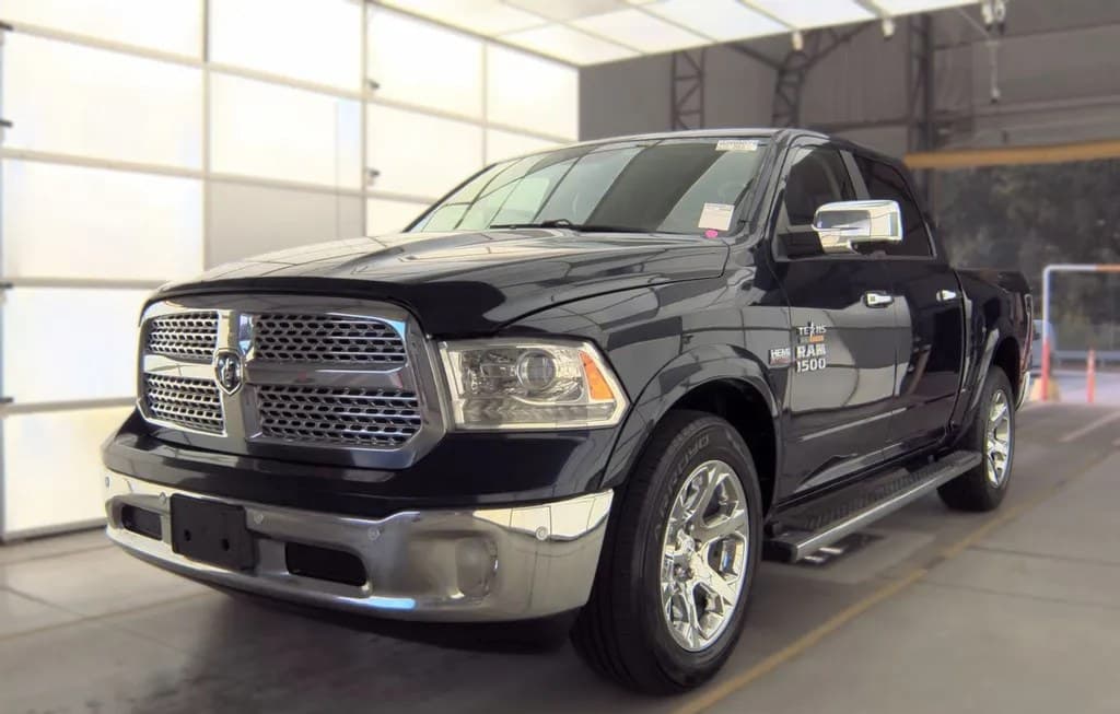 2017 RAM 1500 LARAMIE CREW CAB SHORT BED 1