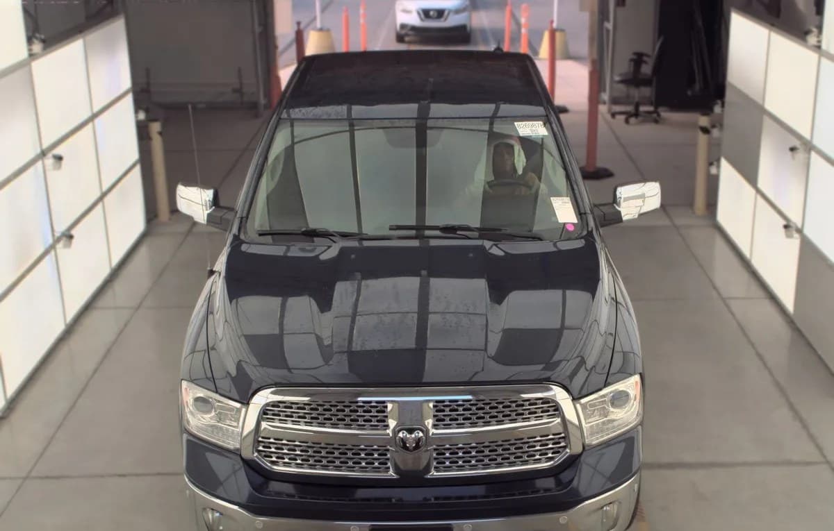 2017 RAM 1500 LARAMIE CREW CAB SHORT BED 3