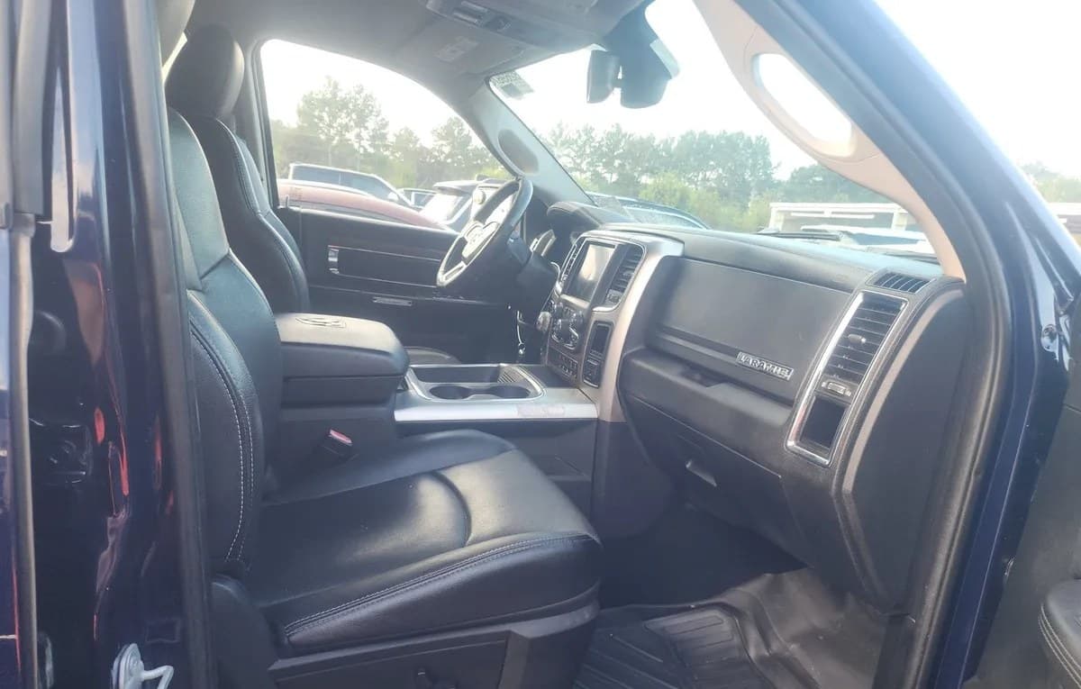 2017 RAM 1500 LARAMIE CREW CAB SHORT BED 5