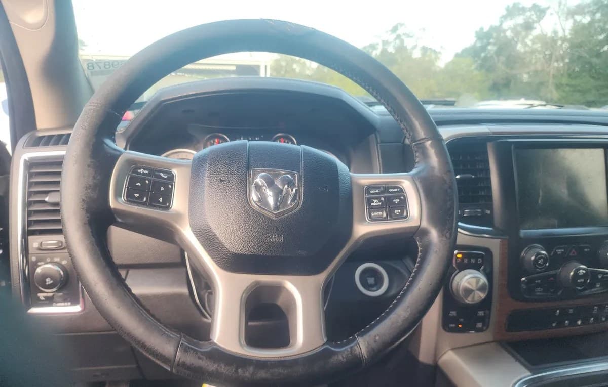2017 RAM 1500 LARAMIE CREW CAB SHORT BED 7