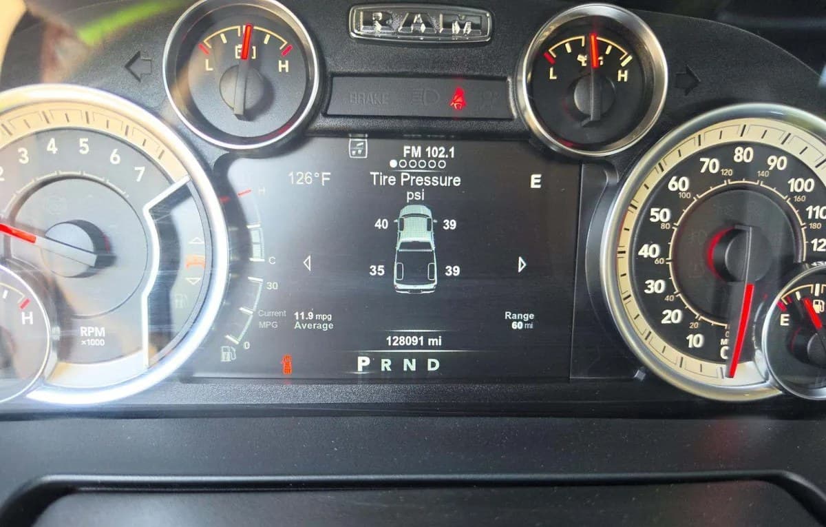 2017 RAM 1500 LARAMIE CREW CAB SHORT BED 6