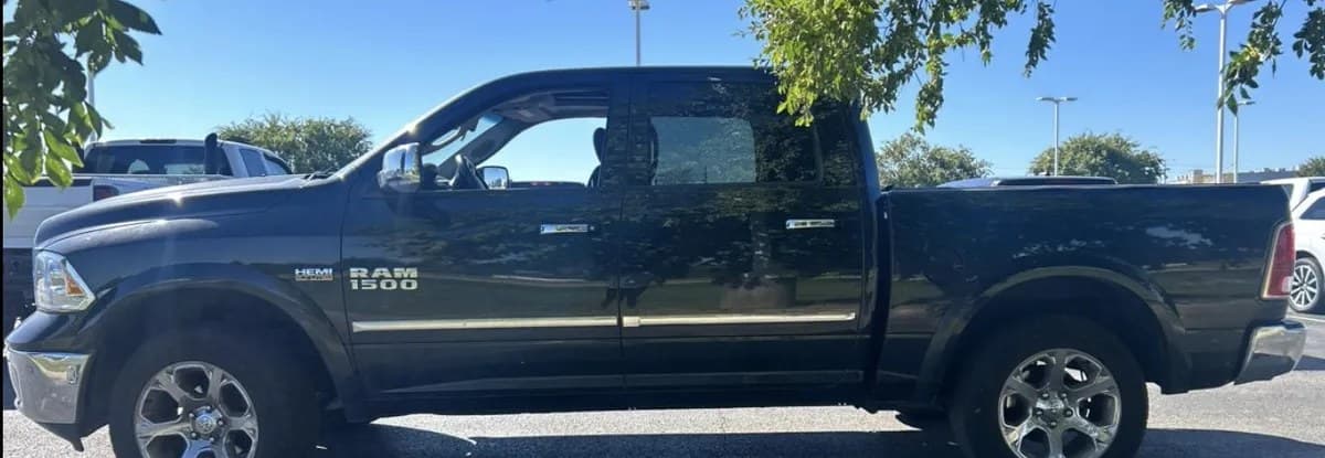 2017 RAM 1500 LARAMIE CREW CAB SHORT BED 5