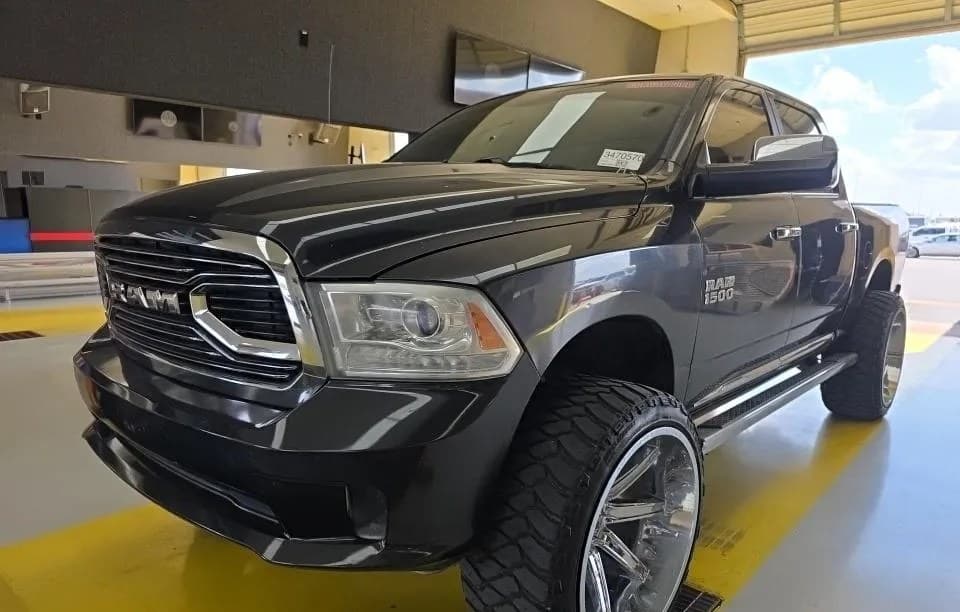 2017 RAM 1500 LIMITED CREW CAB SHORT BED 2