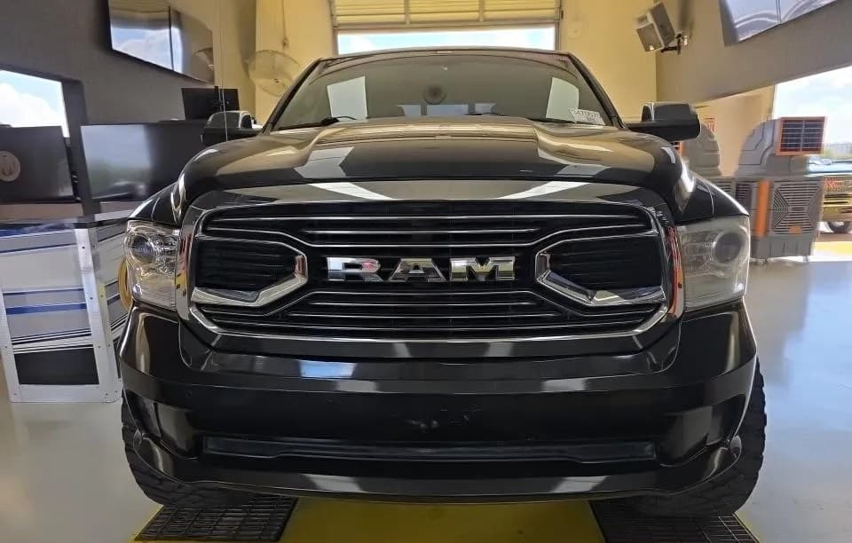 2017 RAM 1500 LIMITED CREW CAB SHORT BED 3