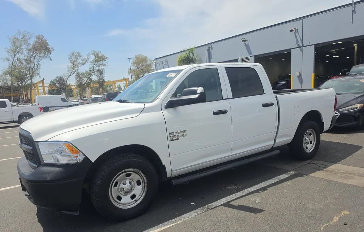 2019 RAM 1500 CLASSIC TRADESMAN CREW CAB MEDIUM BED 2
