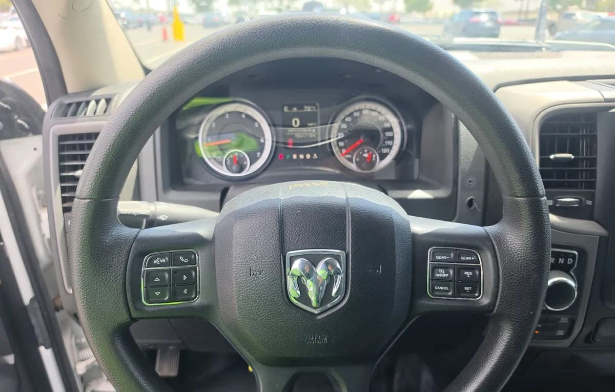 2019 RAM 1500 CLASSIC TRADESMAN CREW CAB MEDIUM BED 7