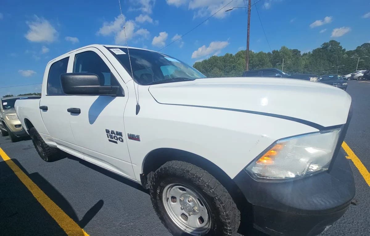 2022 RAM 1500 CLASSIC TRADESMAN CREW CAB MEDIUM BED 4