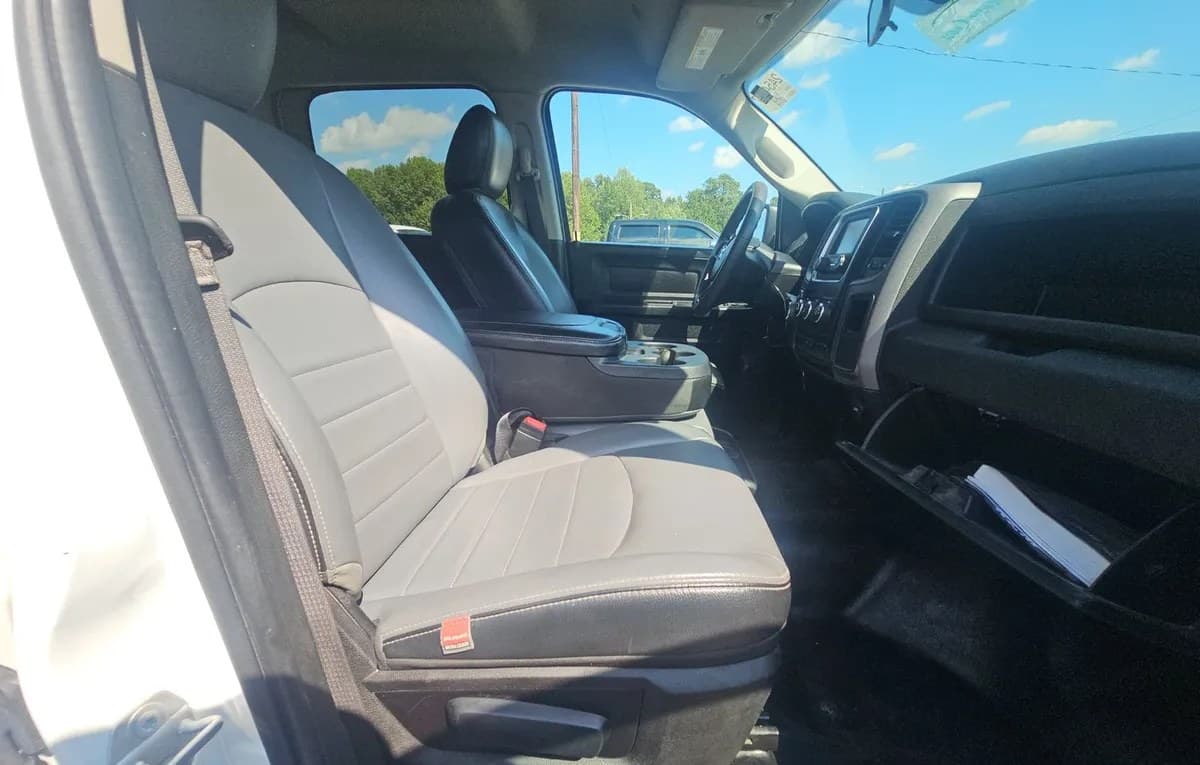 2022 RAM 1500 CLASSIC TRADESMAN CREW CAB MEDIUM BED 5