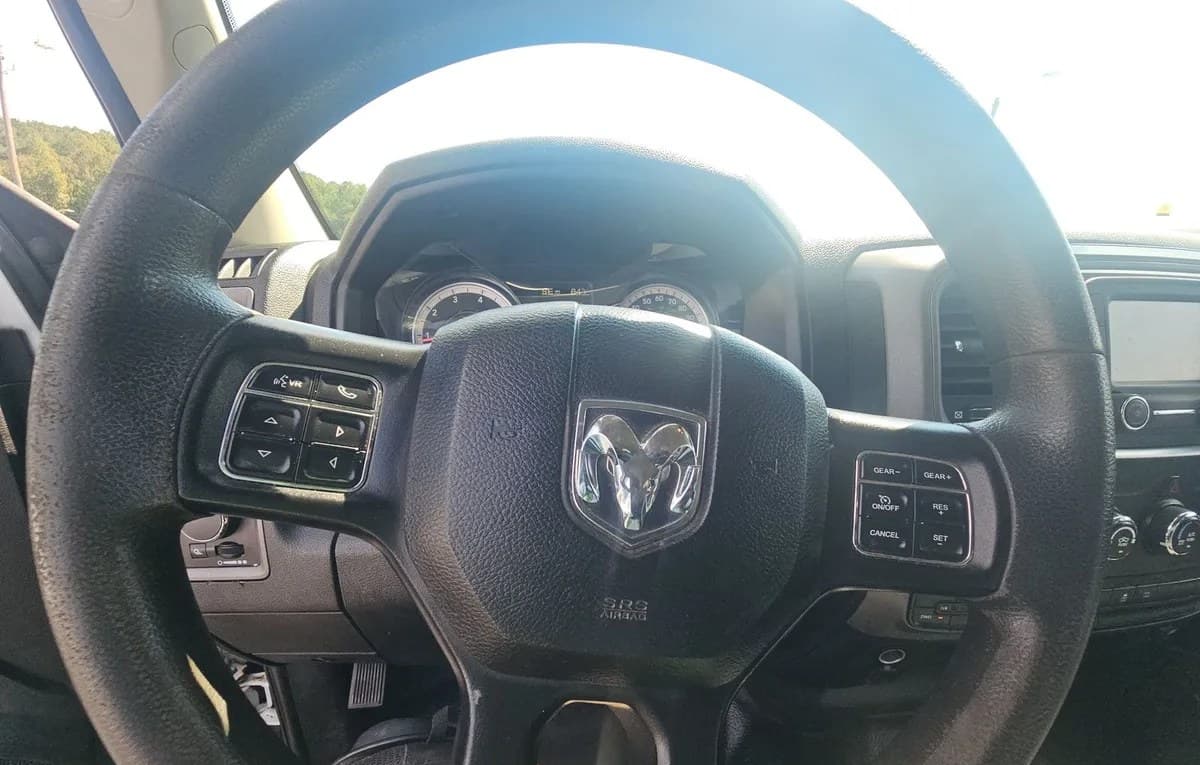 2022 RAM 1500 CLASSIC TRADESMAN CREW CAB MEDIUM BED 7