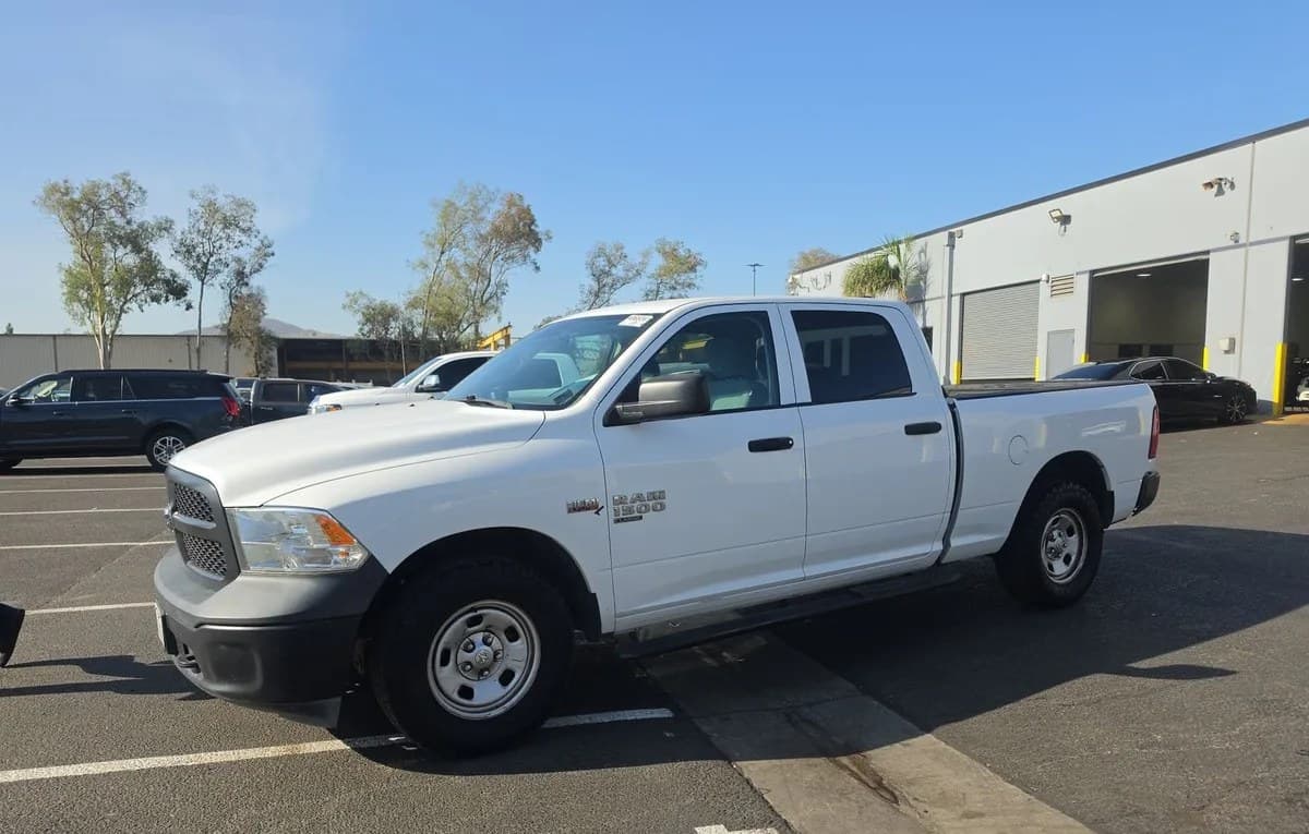 2019 RAM 1500 CLASSIC TRADESMAN CREW CAB MEDIUM BED 2