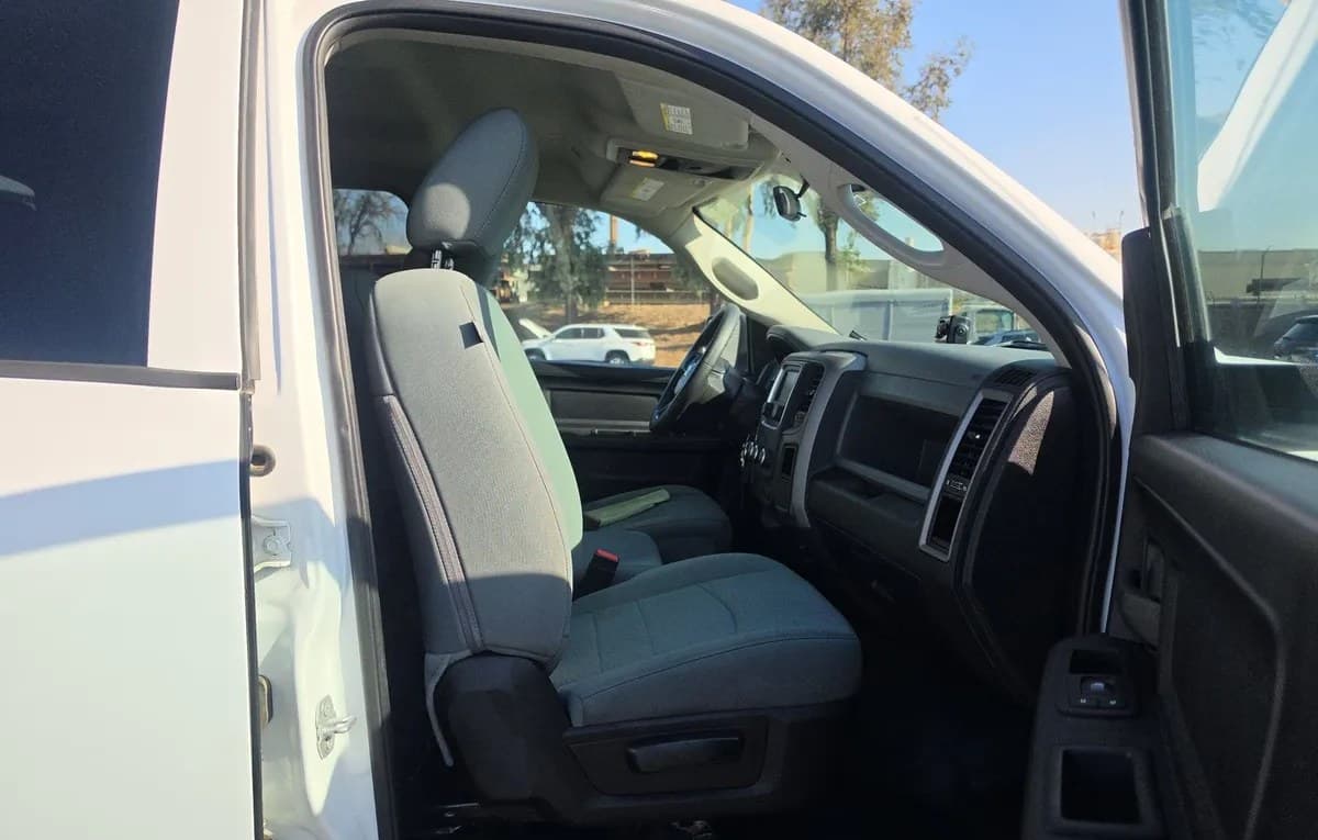 2019 RAM 1500 CLASSIC TRADESMAN CREW CAB MEDIUM BED 5