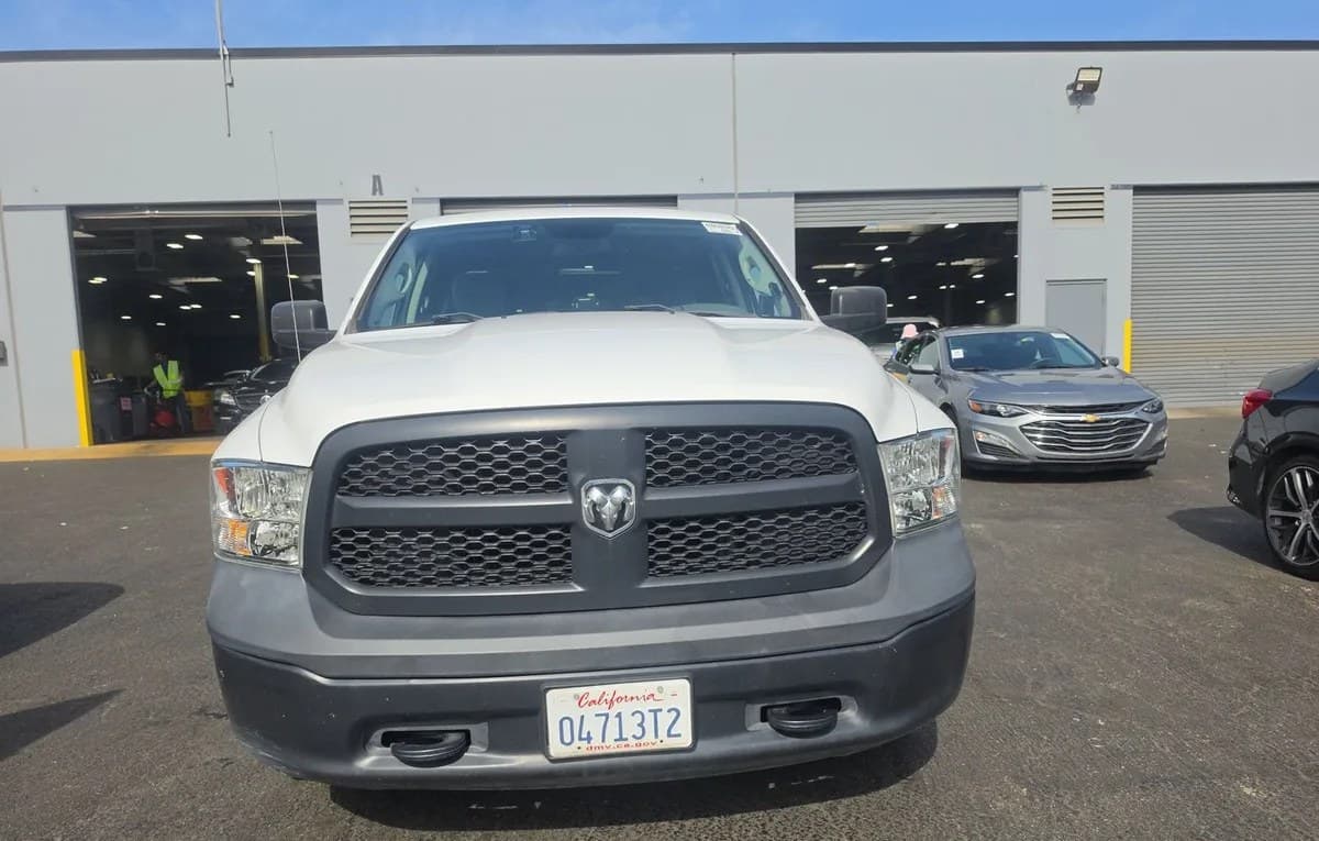 2019 RAM 1500 CLASSIC TRADESMAN CREW CAB MEDIUM BED 3