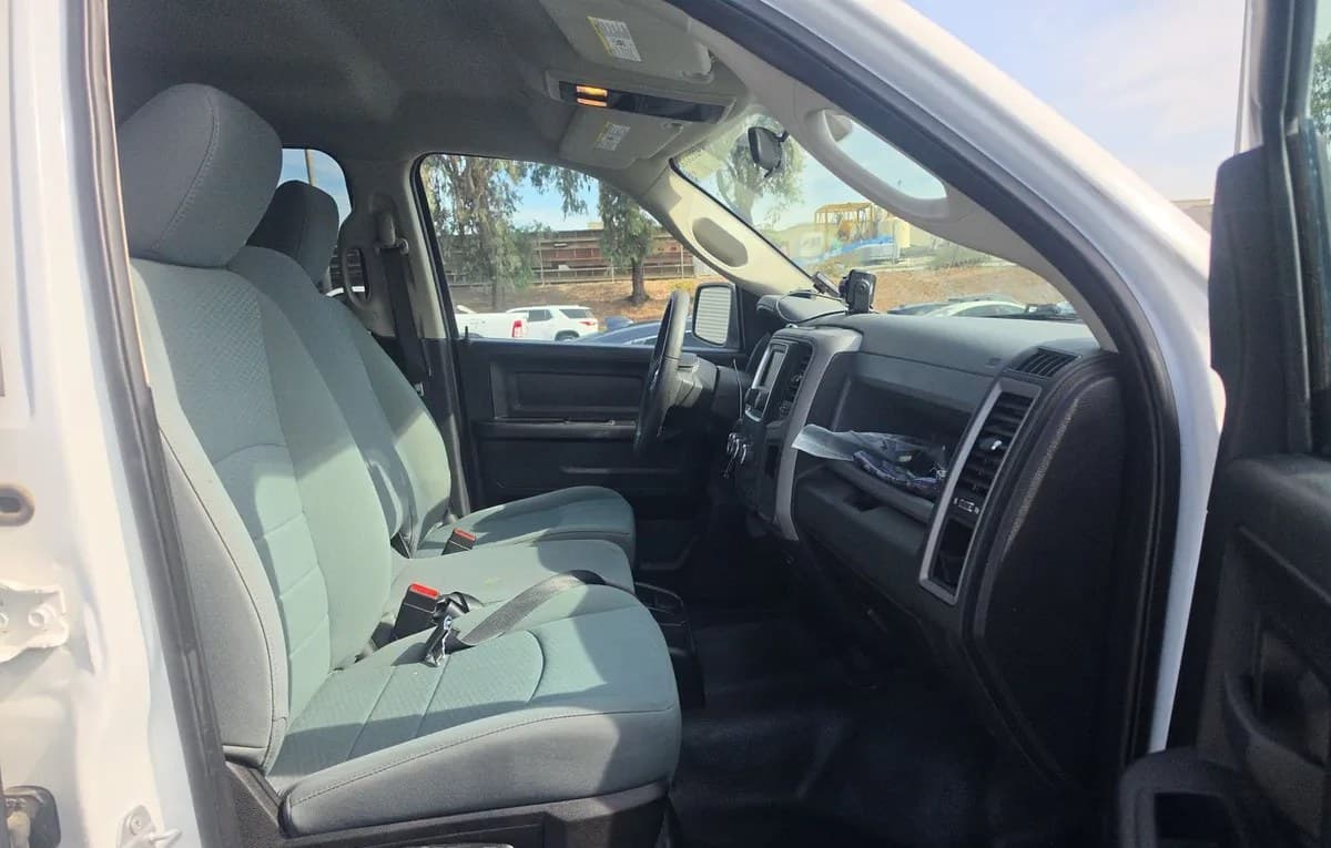 2019 RAM 1500 CLASSIC TRADESMAN CREW CAB MEDIUM BED 5