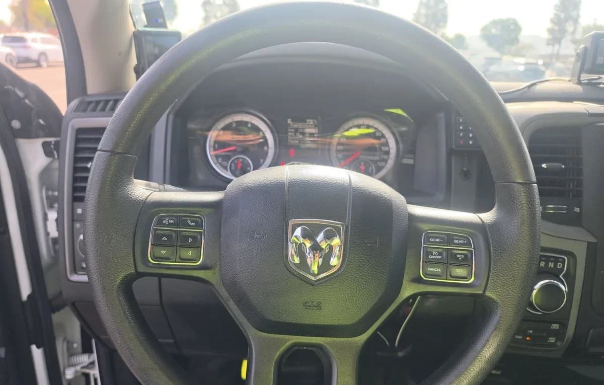 2019 RAM 1500 CLASSIC TRADESMAN CREW CAB MEDIUM BED 7