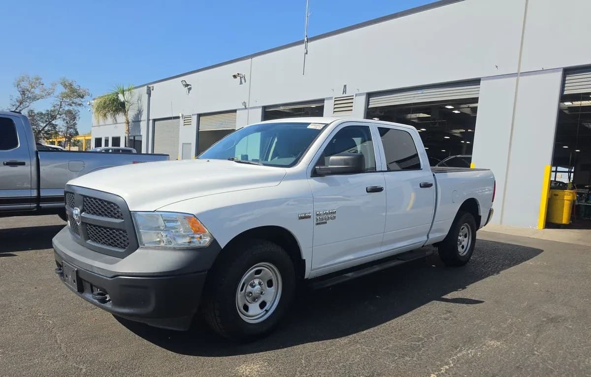 2019 RAM 1500 CLASSIC TRADESMAN CREW CAB MEDIUM BED 2