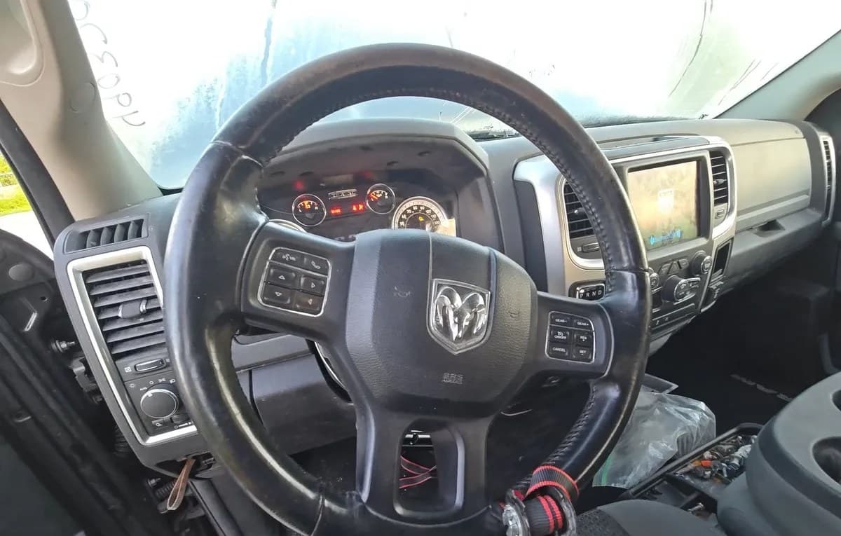 2019 RAM 1500 CLASSIC SLT CREW CAB MEDIUM BED 7