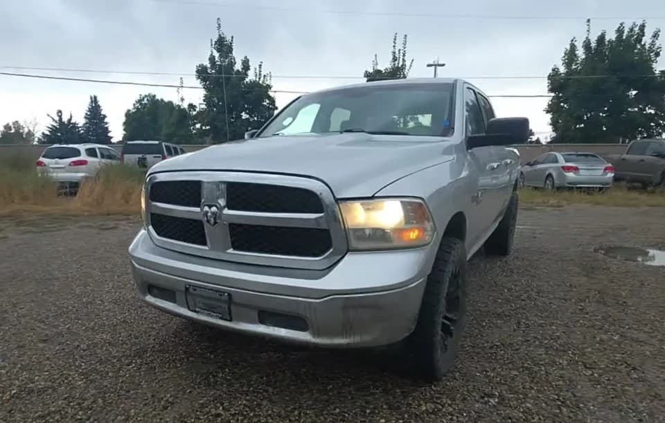 2017 RAM 1500 SLT CREW CAB MEDIUM BED 1