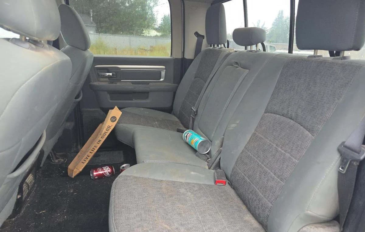2017 RAM 1500 SLT CREW CAB MEDIUM BED 7
