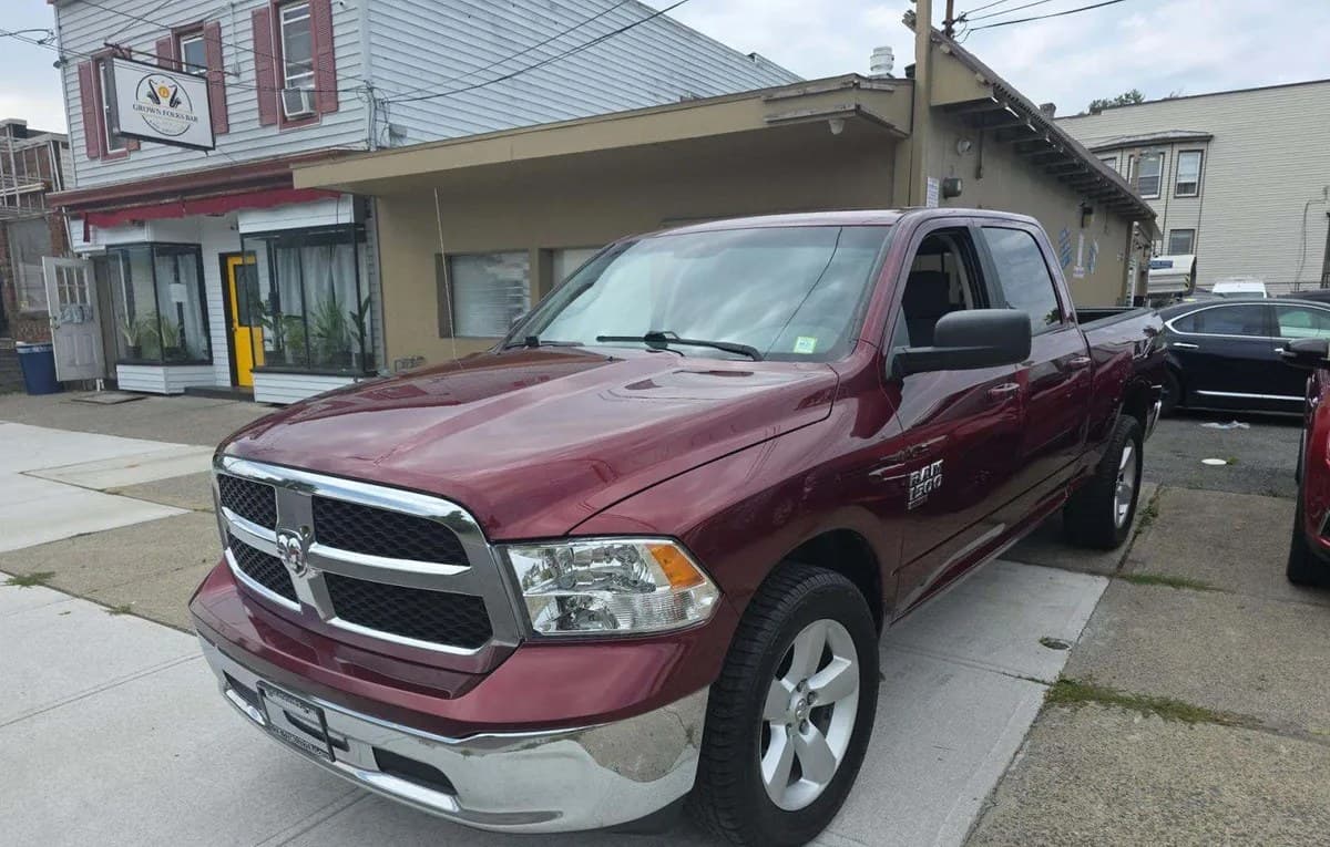 2019 RAM 1500 CLASSIC SLT CREW CAB MEDIUM BED 2